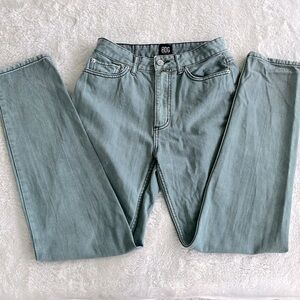 BDG Urban Outfitters Size 26 Mom High Rise Jeans, Distressed/Grunge Styled